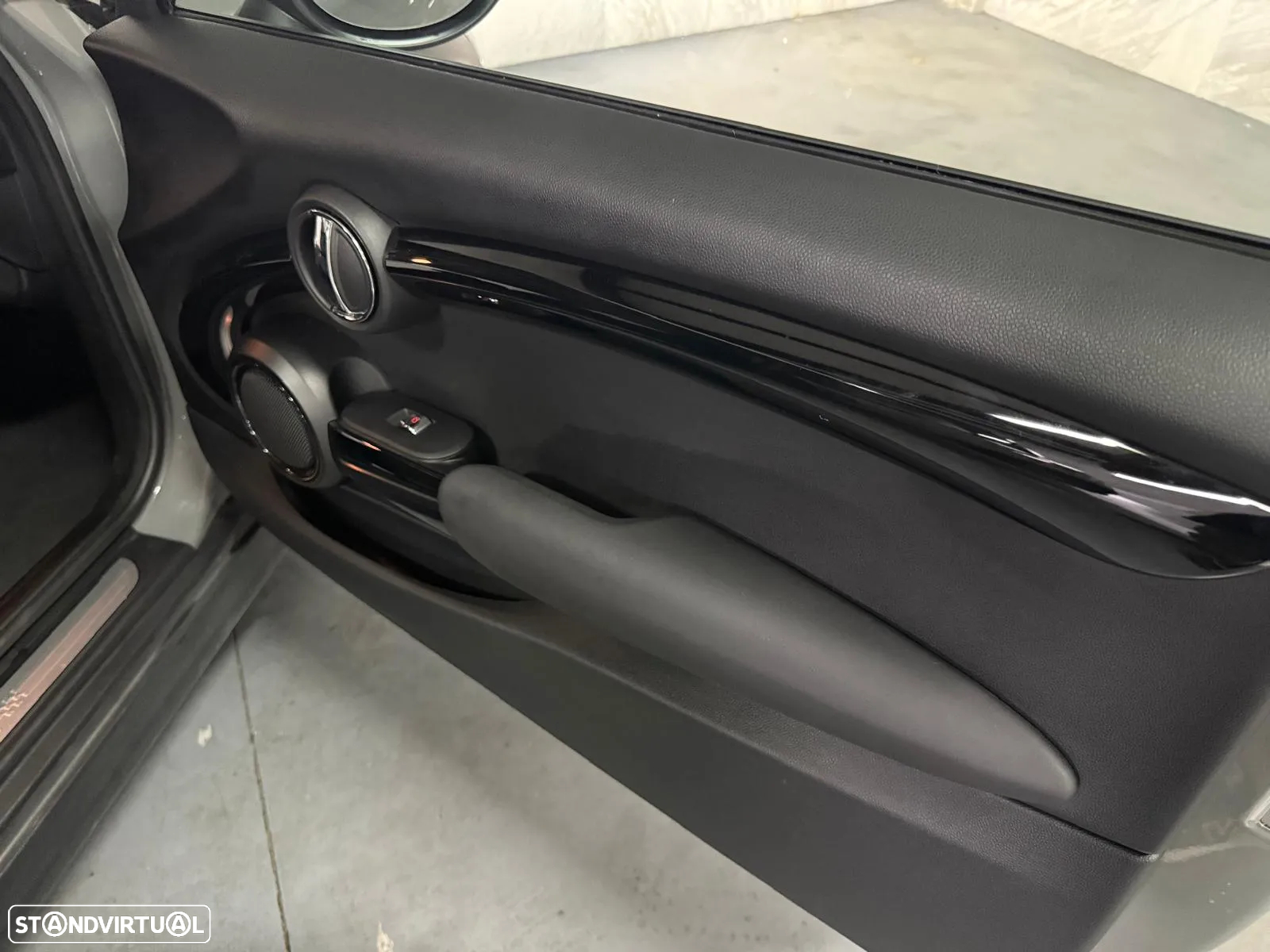 MINI 3 Portas Cooper SE Camden Edition - 16