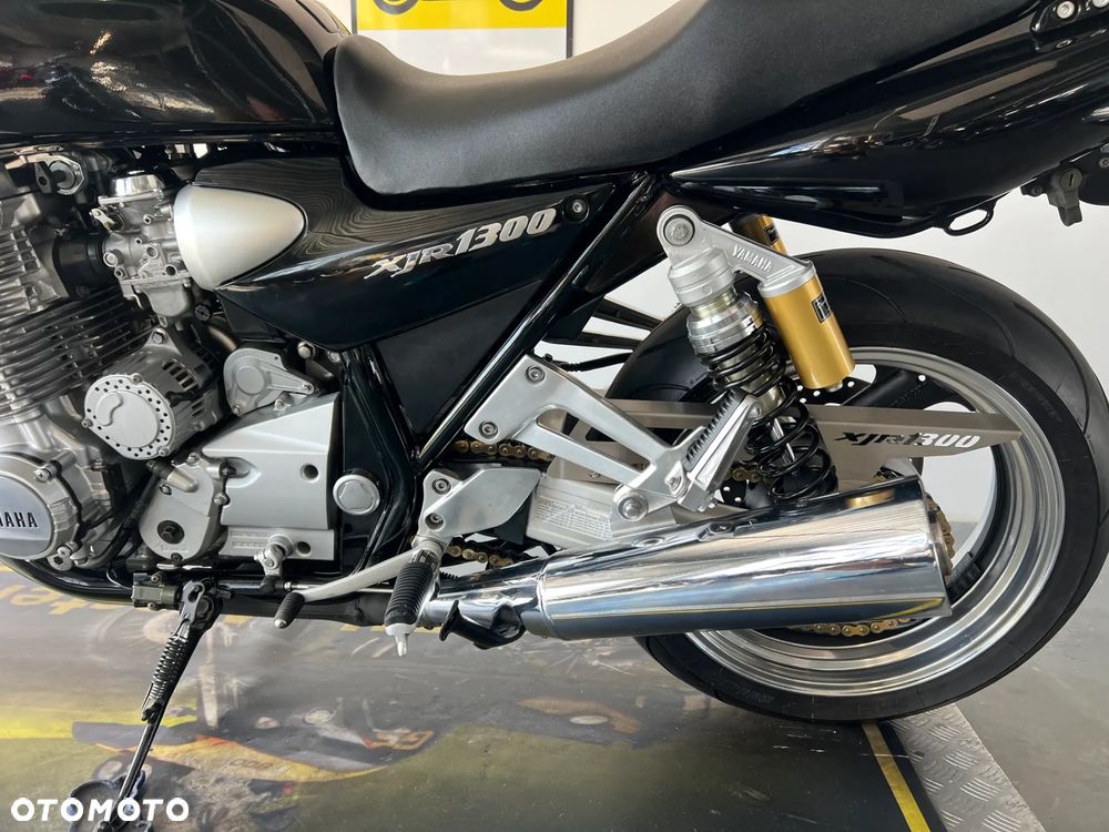 Yamaha XJR - 14