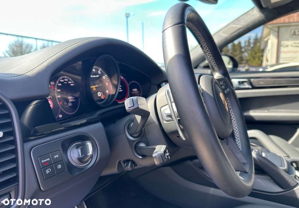 Porsche Cayenne - 23
