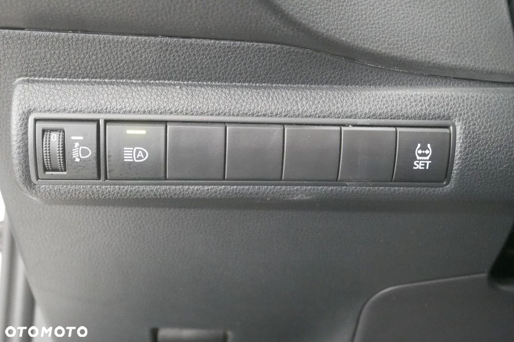 Toyota Corolla - 24
