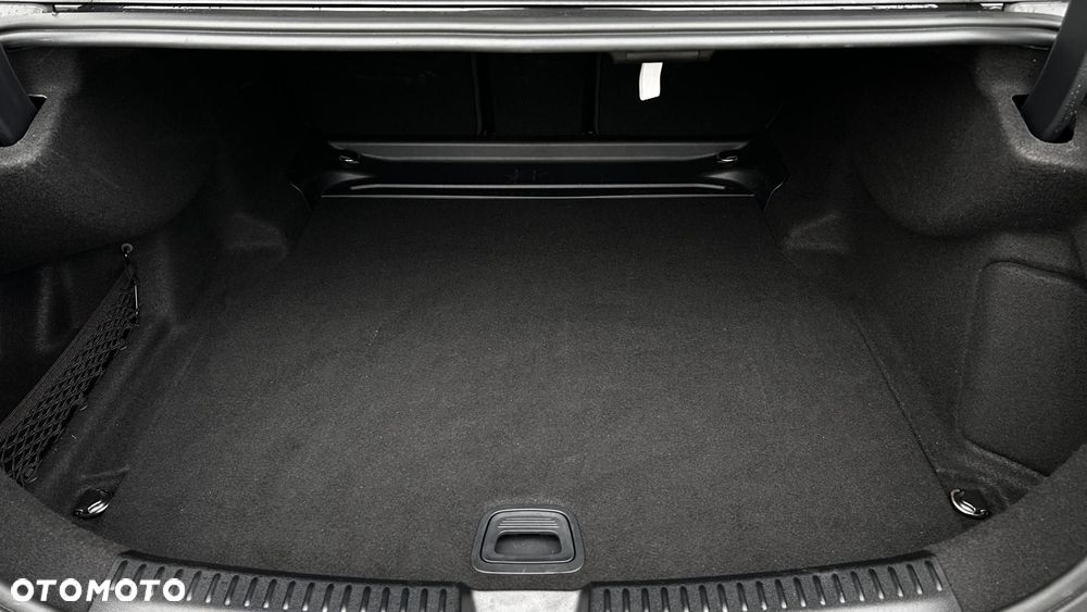 Mercedes-Benz Klasa E - 31