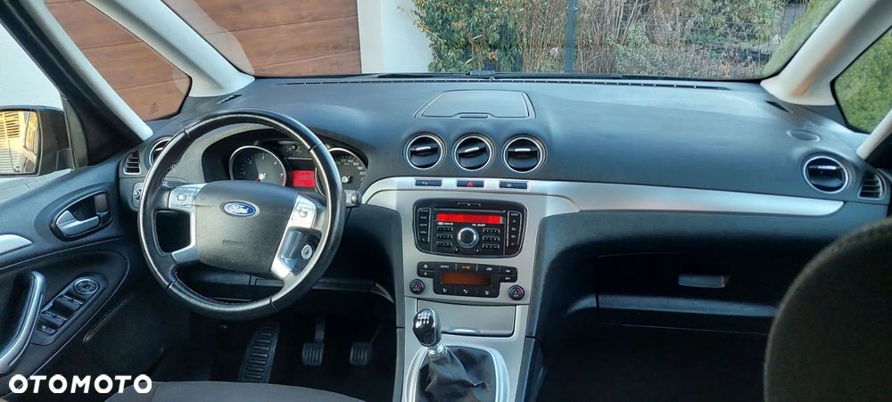 Ford Galaxy - 31