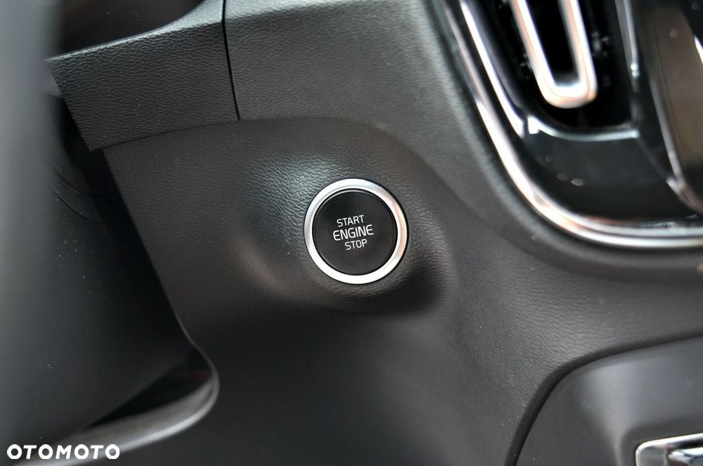 Volvo XC 40 D3 Momentum Pro - 32