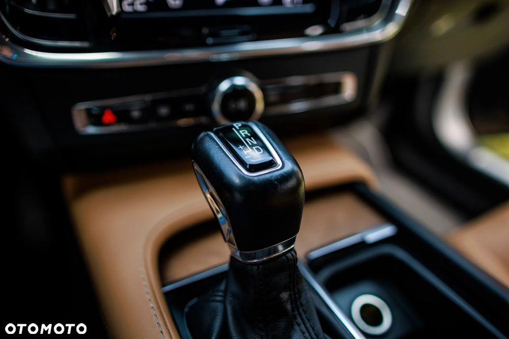 Volvo V90 T4 Inscription - 16