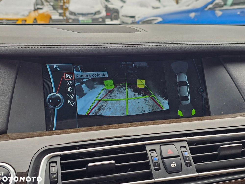 BMW Seria 7 - 32