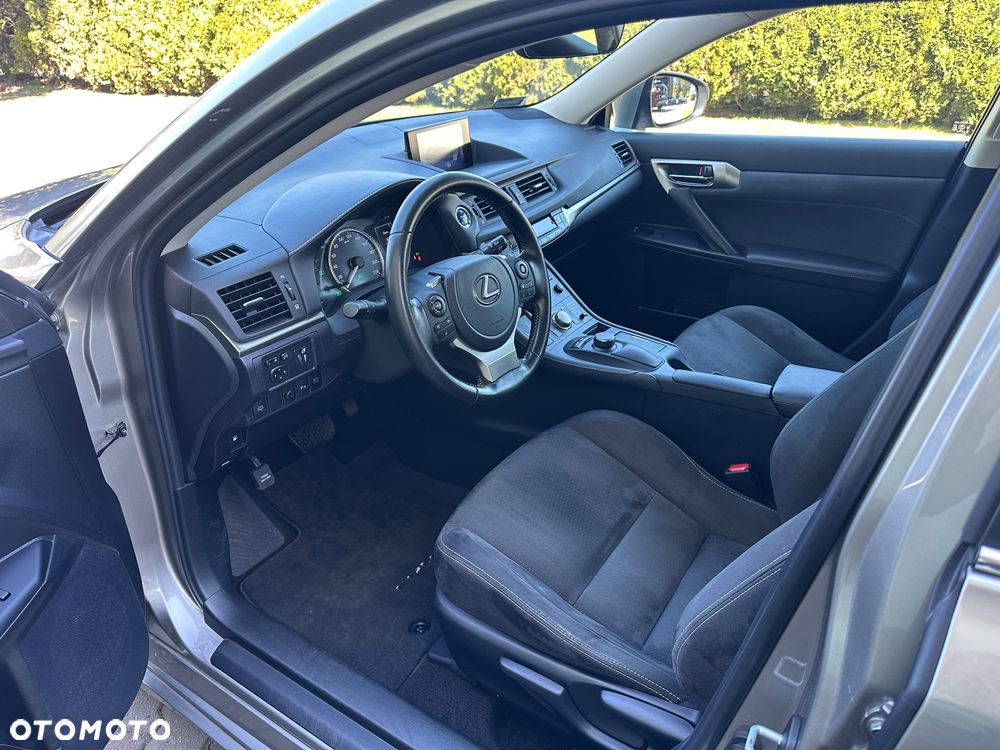 Lexus CT 200h Prestige - 13