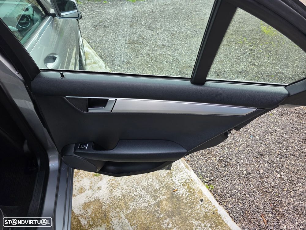 Mercedes-Benz C 220 - 27