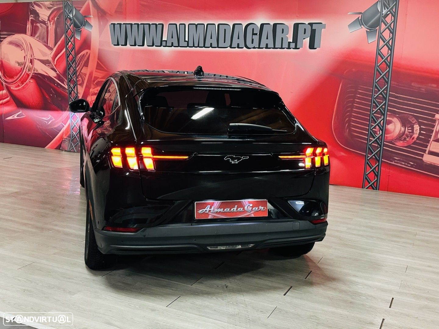 Ford Mustang Mach-E Alargada - 4