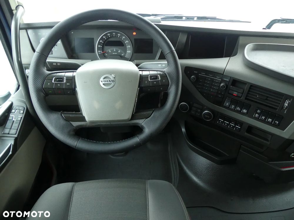 Volvo FH4 460 / EURO 6 / AUTOMAT / PEŁNY ADR / KLIMATYZACJA POSTOJOWA / - 28