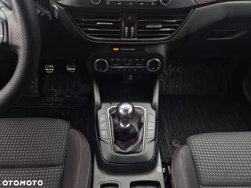 Ford Focus 1.0 EcoBoost Hybrid ST-LINE DESIGN - 12