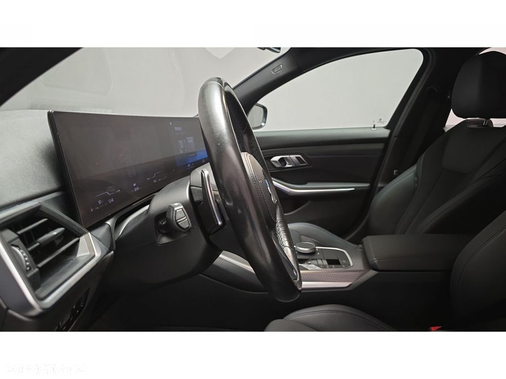 BMW Seria 3 320d xDrive mHEV M Sport - 28