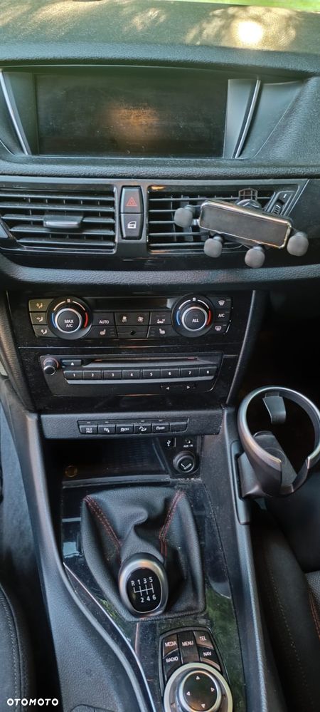 BMW X1 xDrive18d - 12