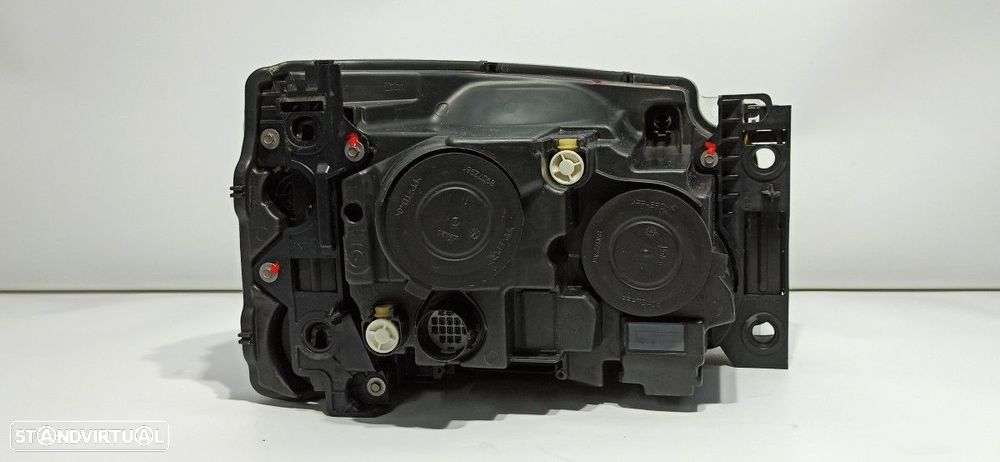 FAROL ESQUERDO LAND ROVER DISCOVERY 4 TDV6 S - 2