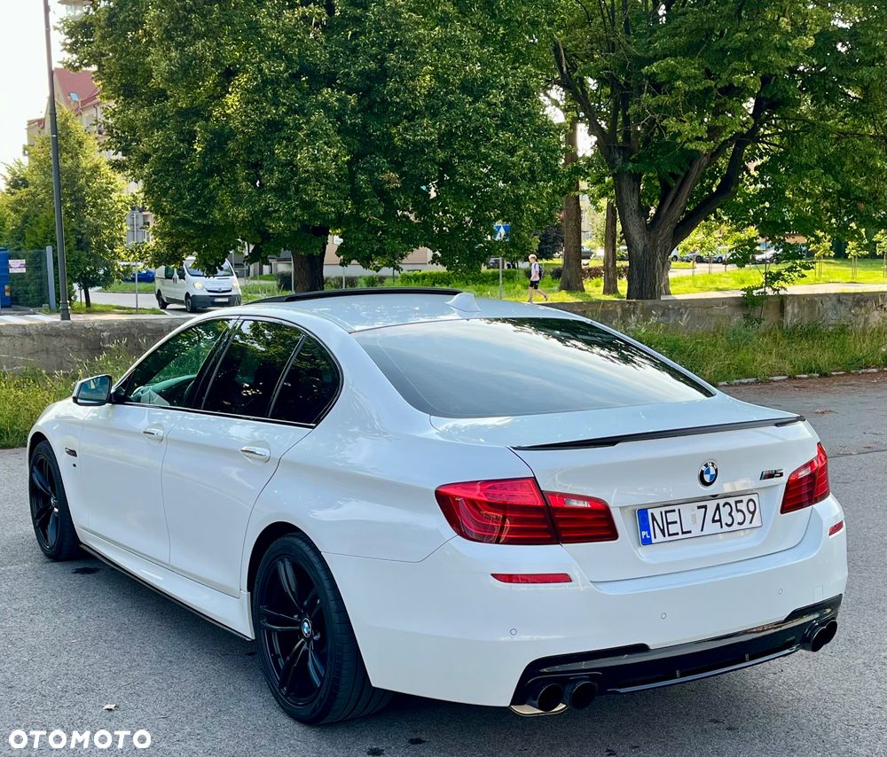 BMW Seria 5 550i xDrive Sport-Aut - 10