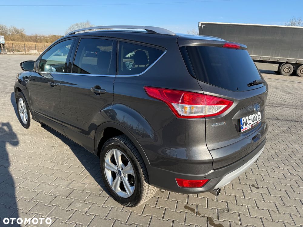 Ford Kuga 1.5 EcoBoost 2x4 Titanium - 6