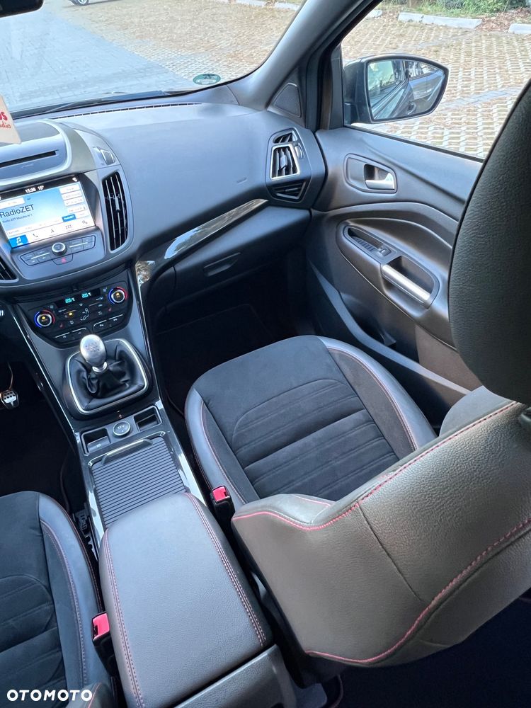 Ford Kuga 2.0 TDCi AWD ST-Line - 17