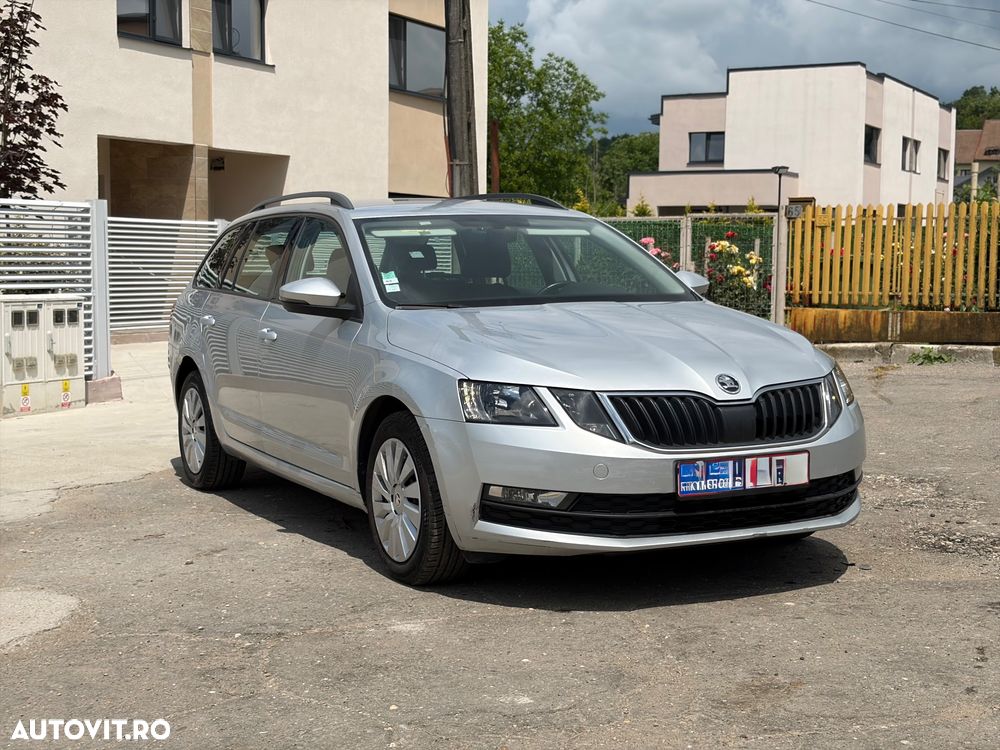Skoda Octavia 1.6 TDI DSG Ambition - 2