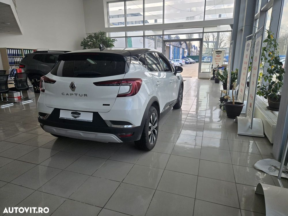 Renault Captur PHEV 160 Techno - 22