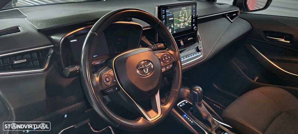 Toyota Corolla Touring Sports 1.8 Hybrid Comfort+P.Sport - 12