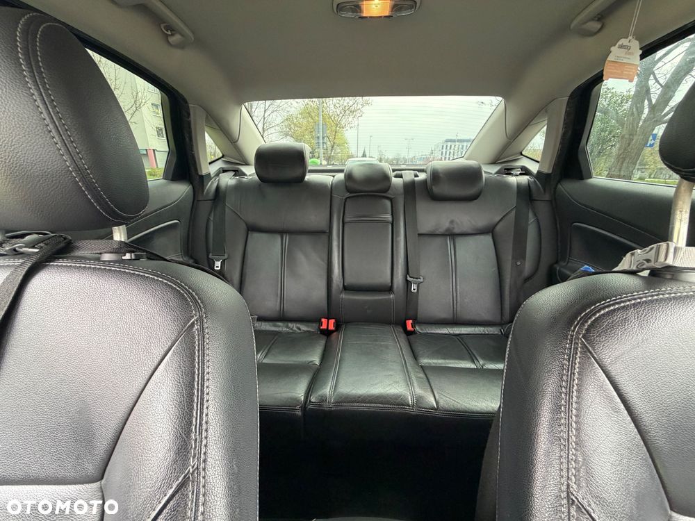 Ford Mondeo 1.8 TDCi Ghia - 8