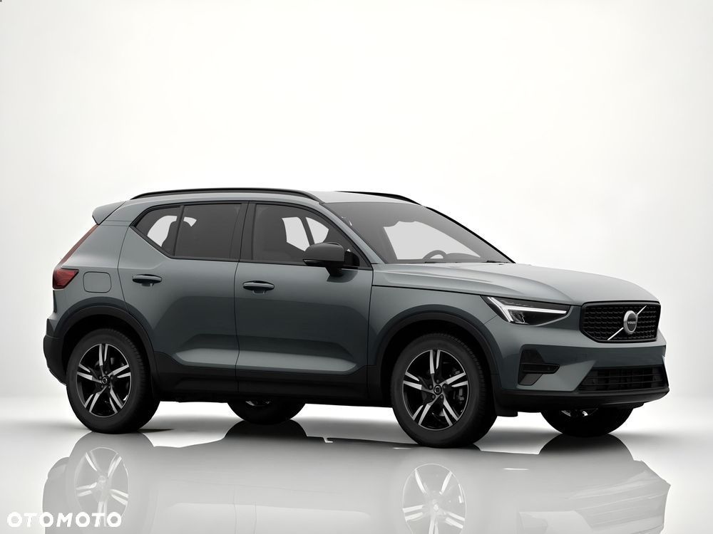 Volvo XC 40 B3 Plus Dark - 4