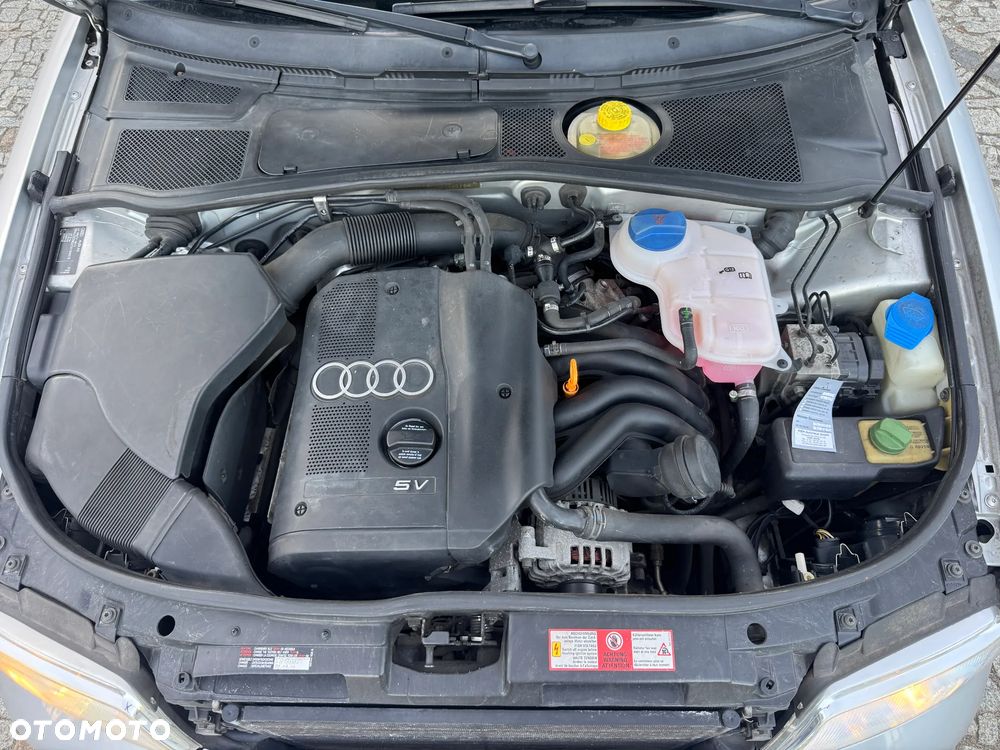Audi A4 Limousine 1.8 - 35