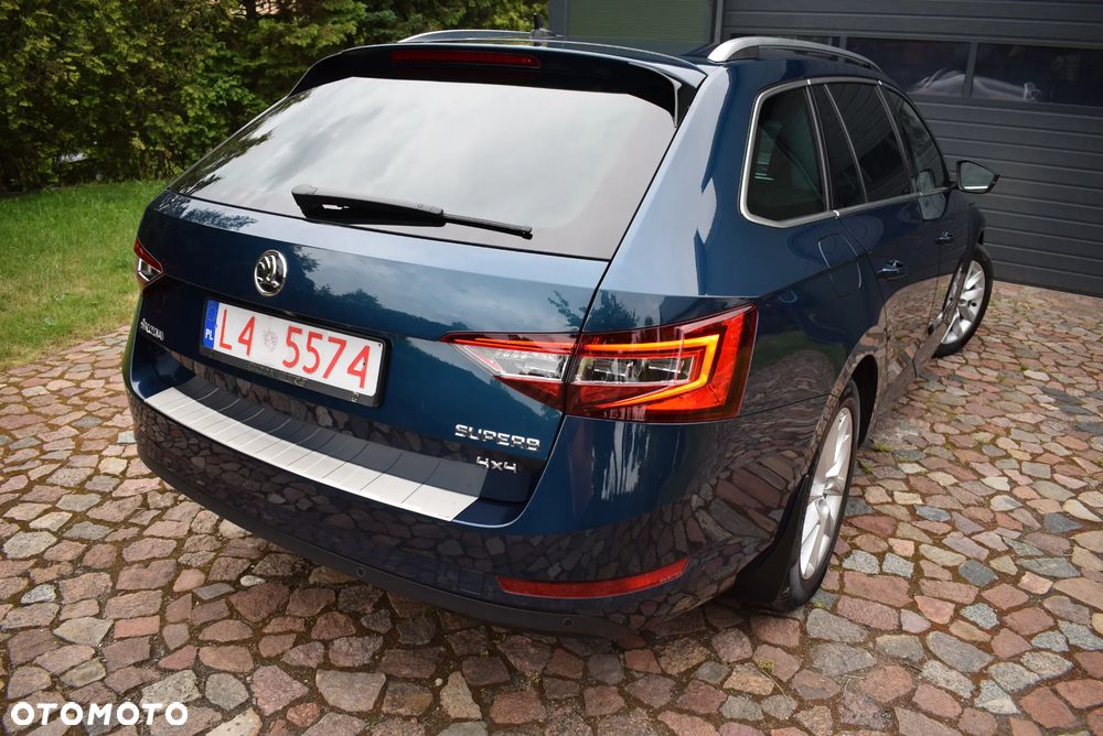 Skoda Superb 2.0 TDI 4x4 DSG Premium Edition - 12