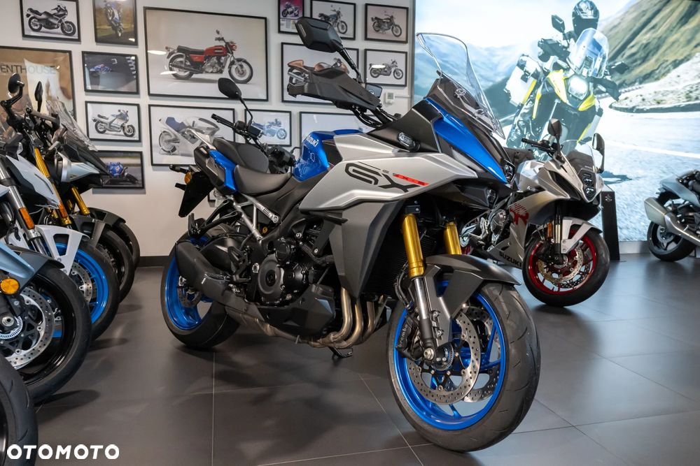 Suzuki GSX - 3