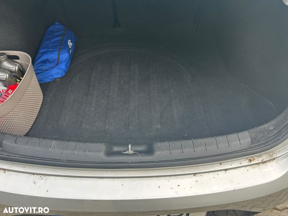 Hyundai Elantra 1.6 MPi Classic - 10