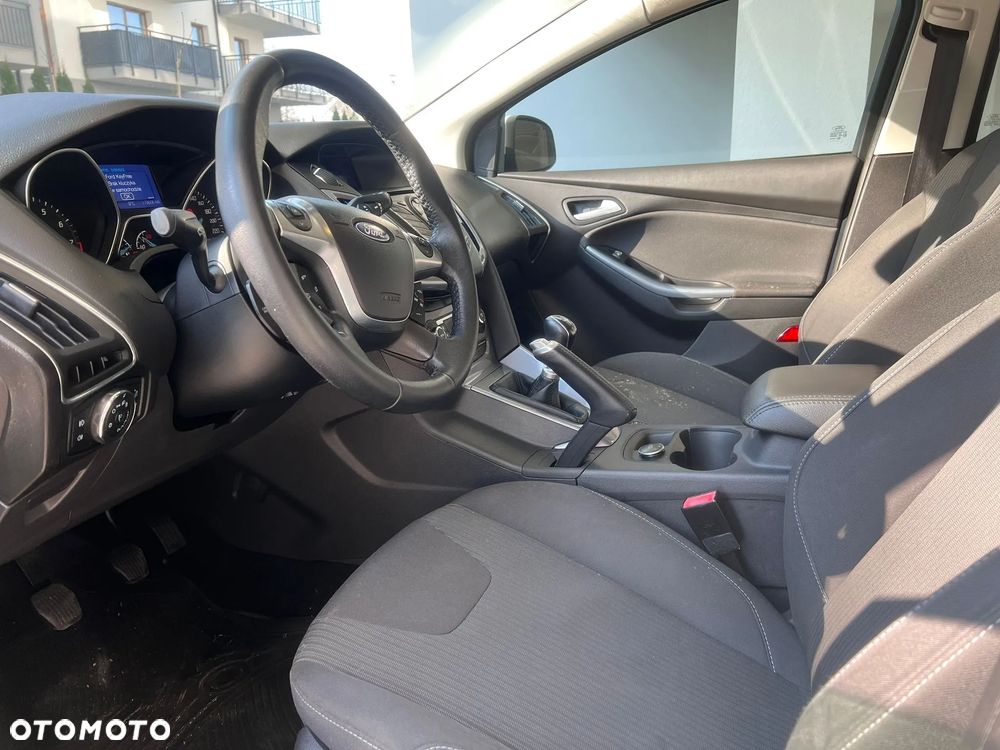 Ford Focus 1.6 SYNC Edition - 19