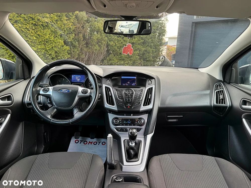 Ford Focus - 30