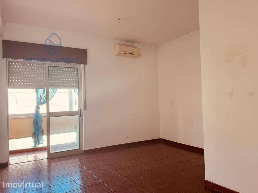 Apartamento T2 | Arrecadação | Centro Moita 3º andar - Grande imagem: 4/14