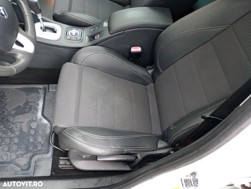 Renault Megane Grandtour dCi 110 FAP EDC BOSE Edition - 11