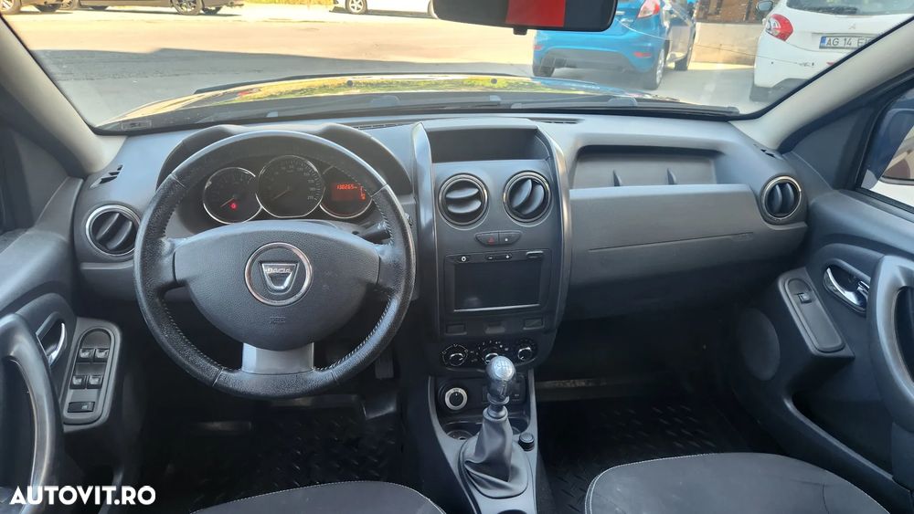 Dacia Duster dCi 110 FAP 4x4 Laureate - 8
