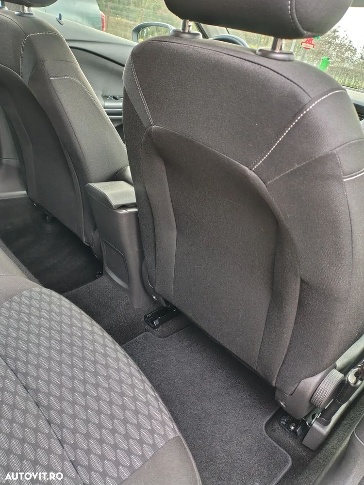 Opel Astra 1.6 D (CDTI) Sports Tourer Edition - 4