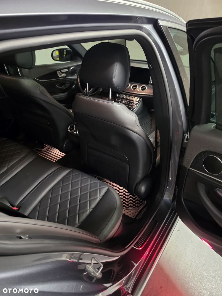 Mercedes-Benz Klasa E 220 d 4-Matic All-Terrain - 7