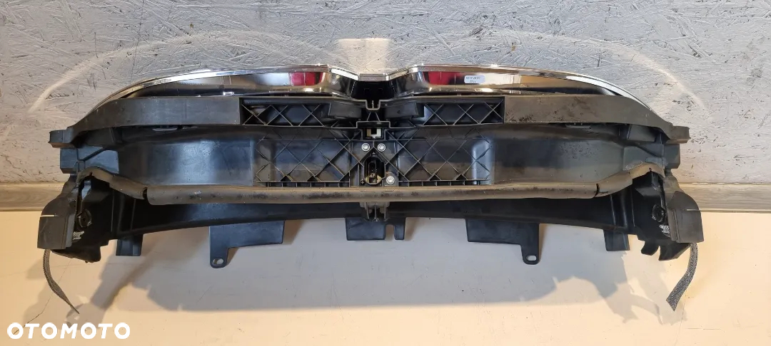 Grill nerki żaluzja el. BMW 1 F40 - 5
