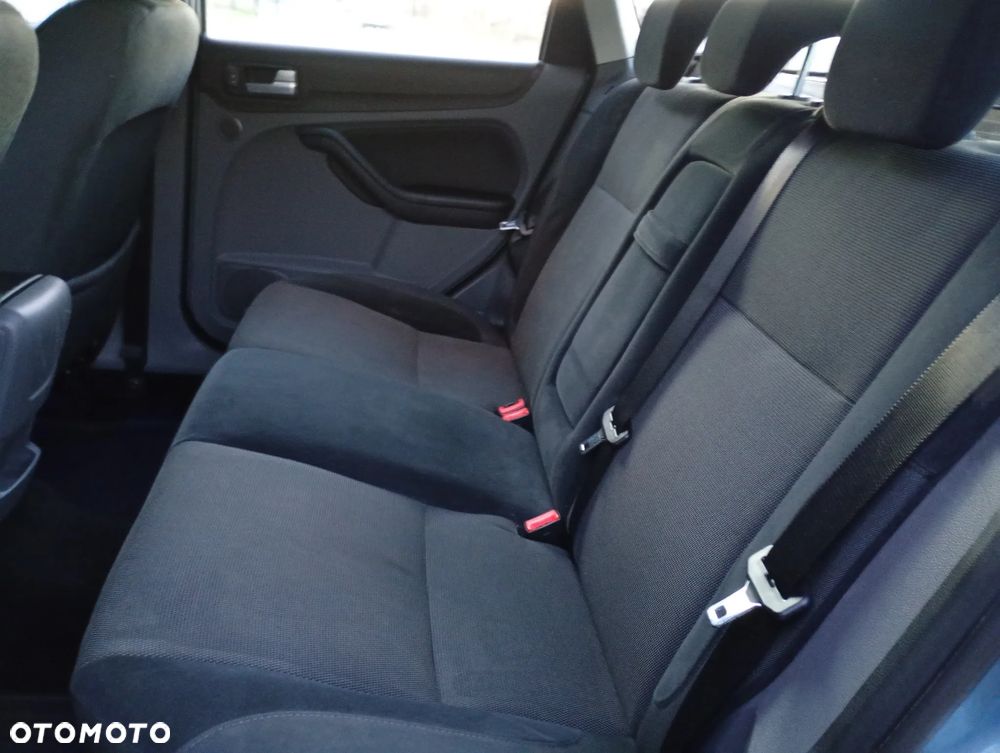 Ford Focus - 24