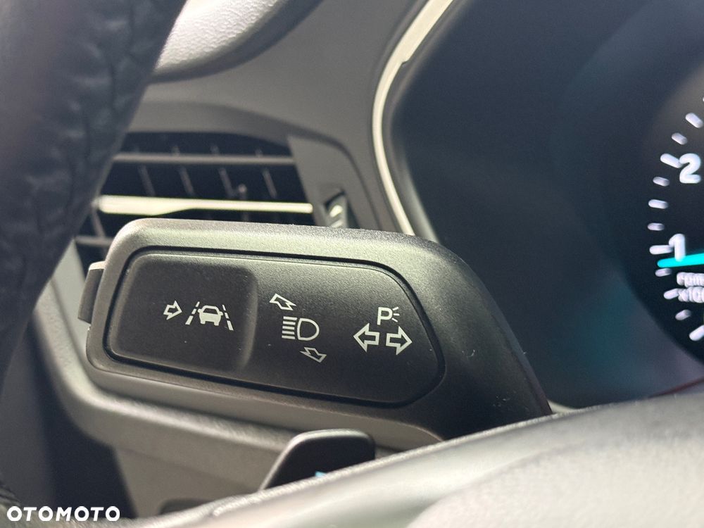 Ford Focus 1.0 EcoBoost Hybrid TITANIUM - 21