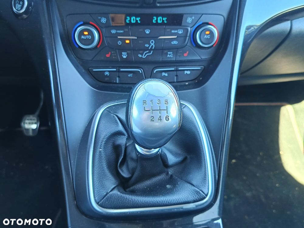 Ford Kuga 1.5 EcoBoost FWD ST-Line ASS MMT6 - 18