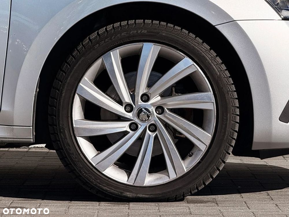 Skoda Octavia 2.0 TSI 4x4 Style DSG - 30