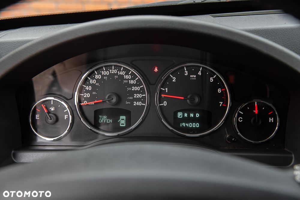 Jeep Cherokee 3.7L Limited - 19