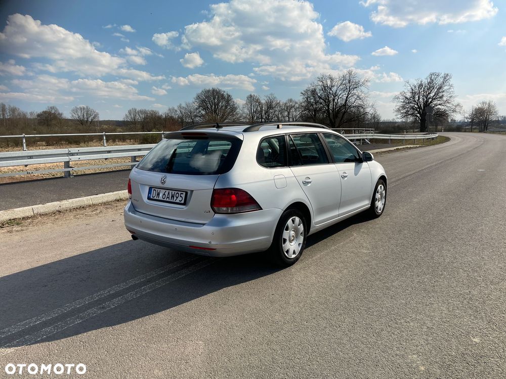 Volkswagen Golf 1.6 TDI Comfortline - 12