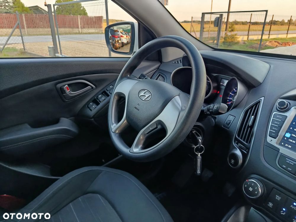Hyundai ix35 blue 1.6 2WD Finale Silver - 22