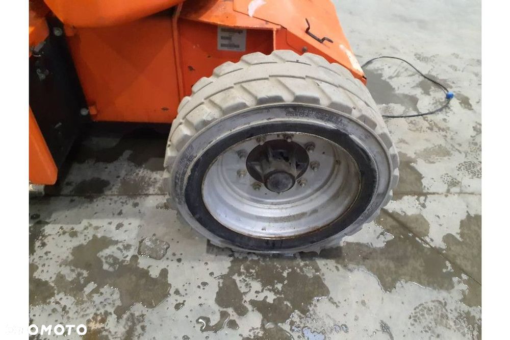 JLG E450AJ - 15