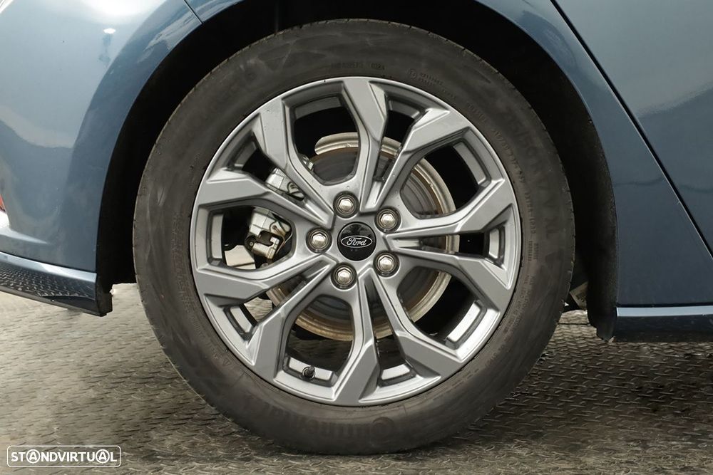 Ford Focus 1.0 EcoBoost MHEV ST-Line X - 5