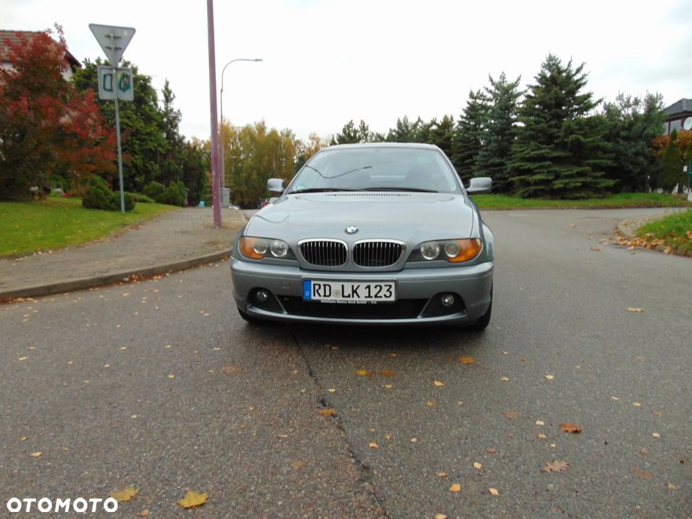 BMW 3 Series 2003 photo 2