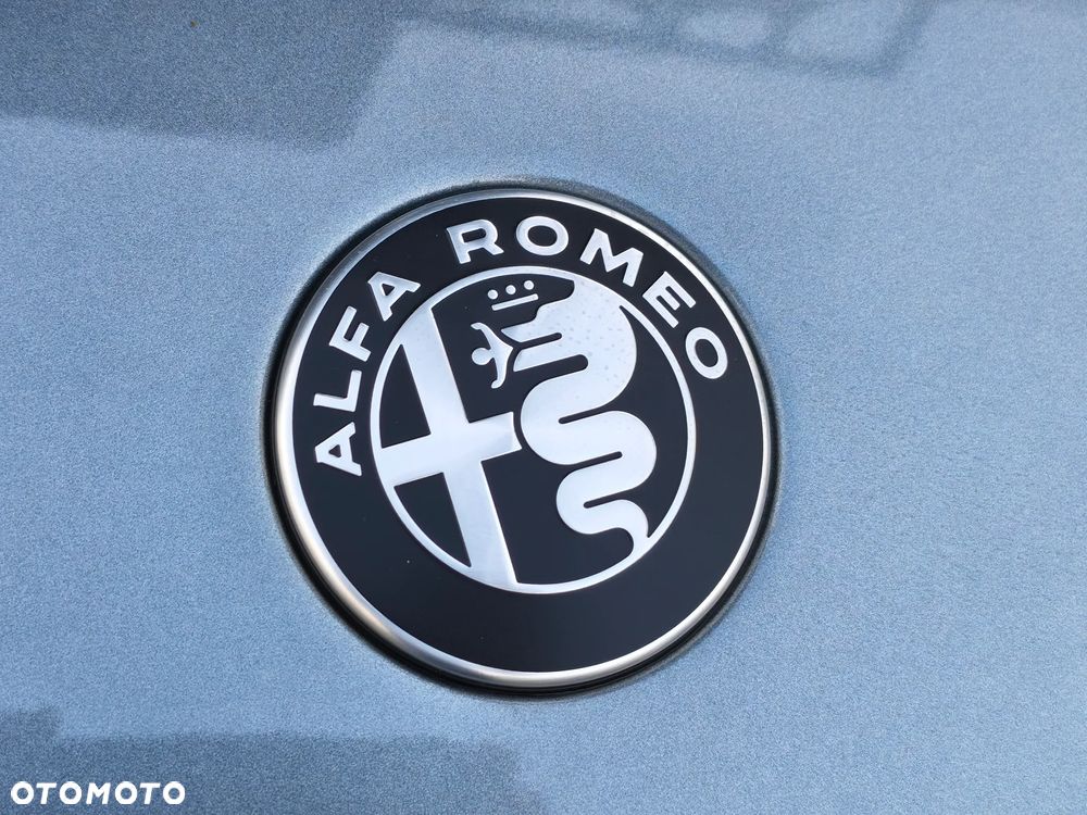 Alfa Romeo Junior 1.2 VGT Ibrida Ti - 6