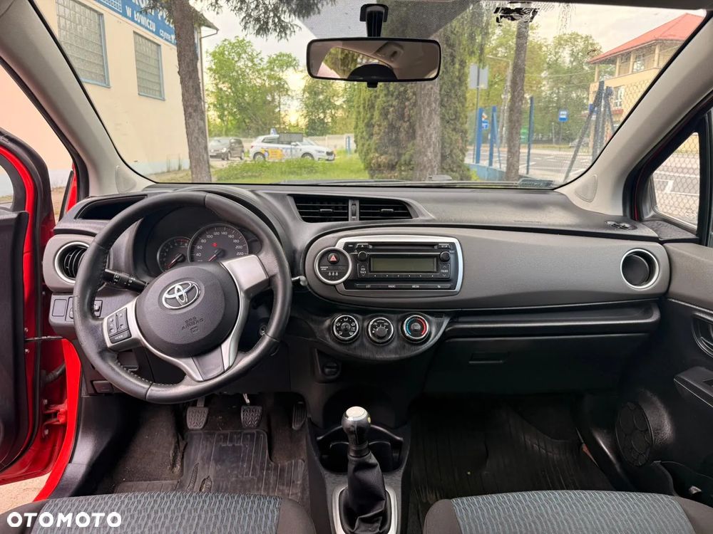 Toyota Yaris 1.0 Sol - 4
