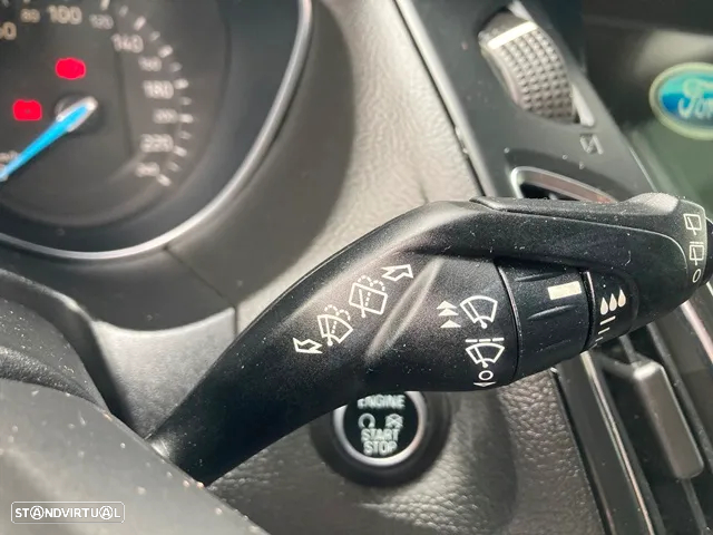 Ford Focus 1.0 EcoBoost S&S ST-Line - 14